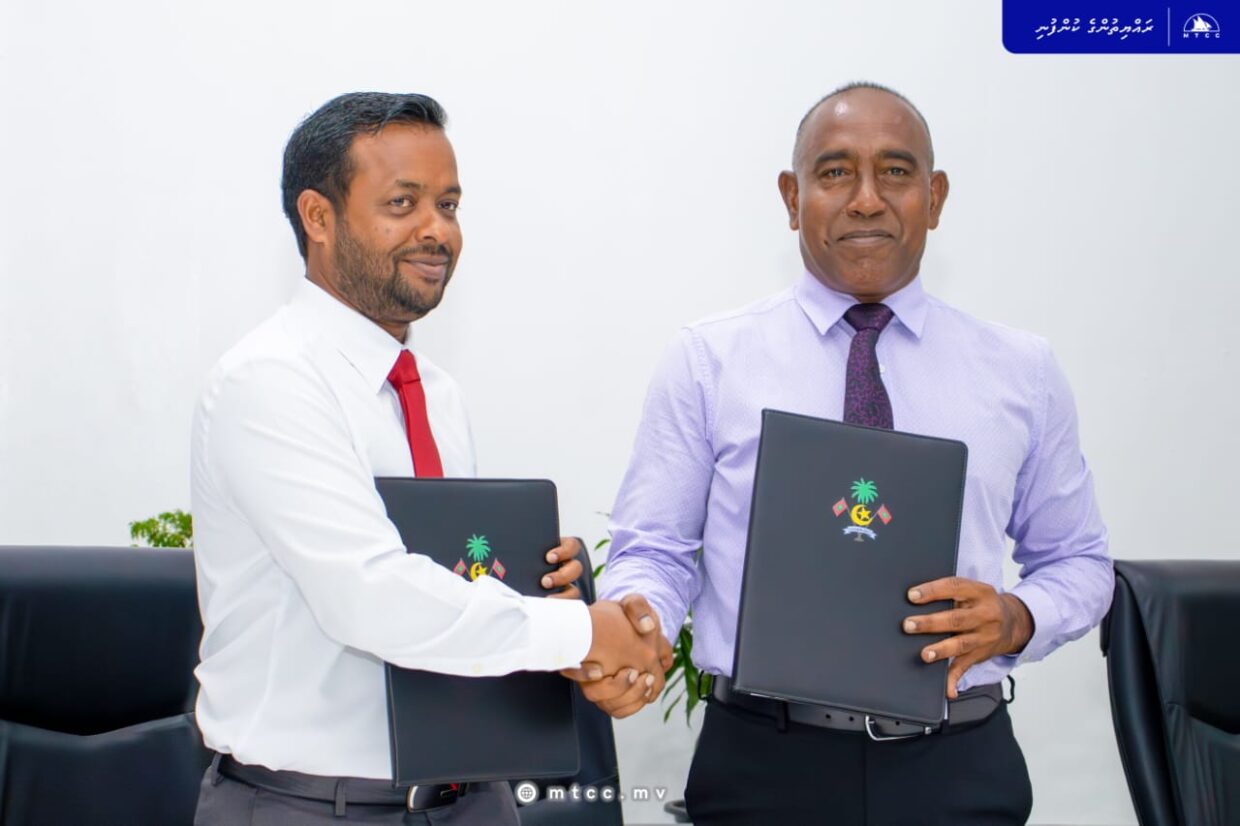MTCC Managing Director Ahmed Saudhee signed the agreement today with Housing Minister Dr. Abdullah Muttalib. Naifaru, home to 5,787 people, faces major harbor congestion. Residents struggle with cargo handling and passenger movement. MTCC said the new harbor will ease these challenges and boost fishing and trade. The project includes dredging 26,960 cubic meters, building a 340-meter quay wall, a 182-meter breakwater, a 1,390 square meter pavement, and installing harbor lights. The work will take 360 days and cost MVR 47.5 million. MTCC, established in 1980, continues to lead infrastructure and urban development across the Maldives.