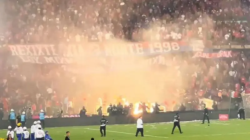 59 Injured in Colombia Cup Fan Violence