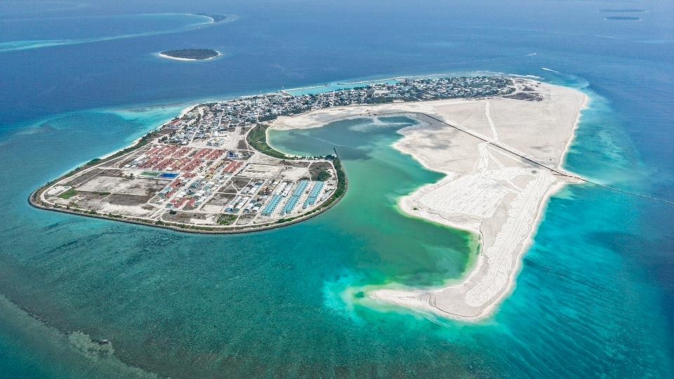 Dhidhoo Land Reclamation Has Progressed Steadily