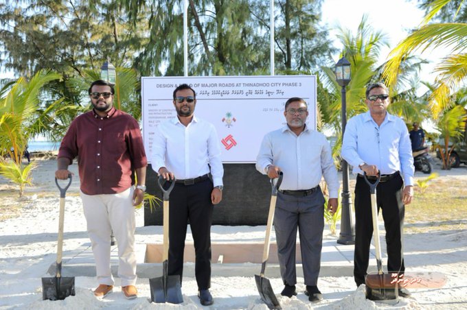 Two Major Projects Launched in Thinadhoo