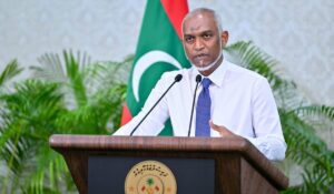 Govt Clears USD 924M Debt
