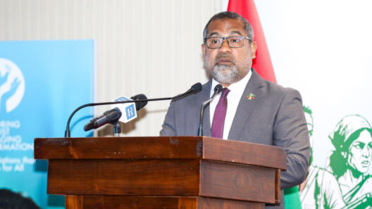 Minister Praises Bangladeshi Workers