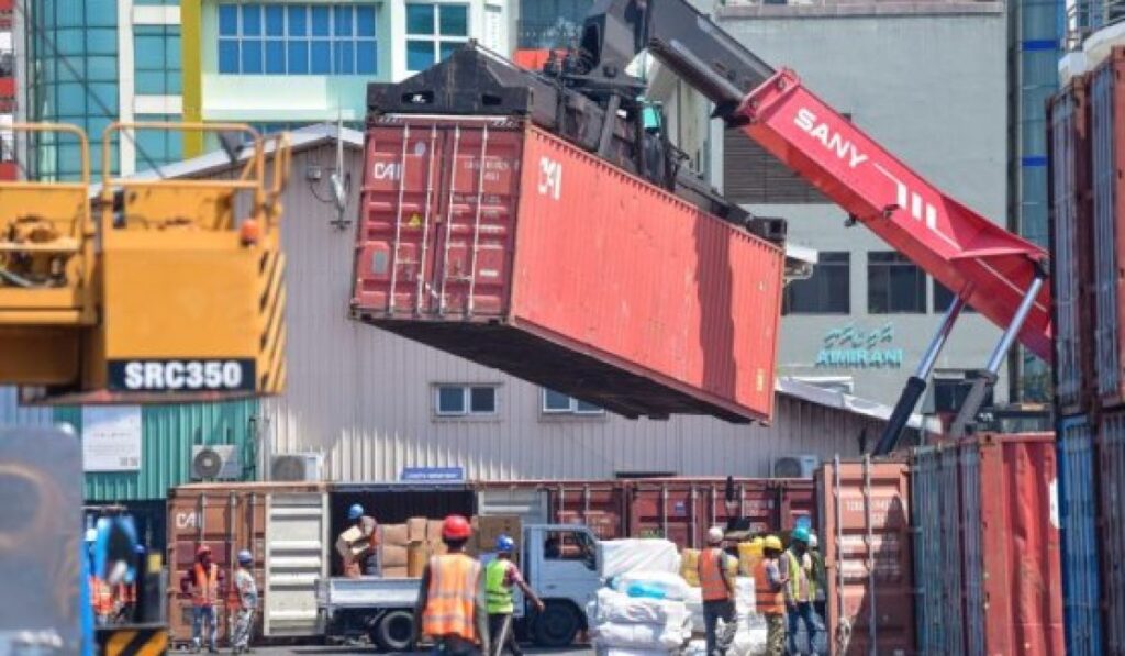 MPL Clears Perishable Cargo During Port Holiday